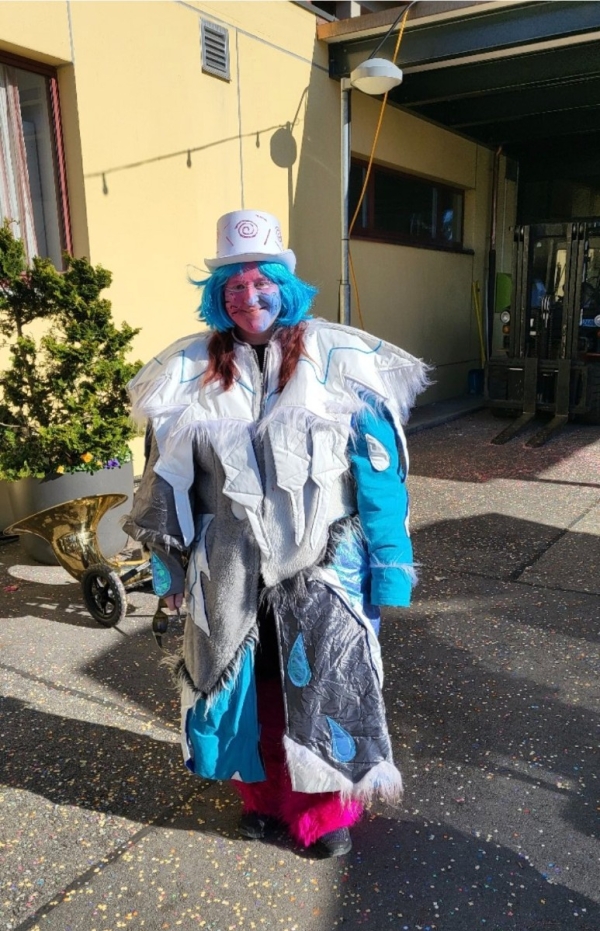 Screenshot_20260315_232242_Gallery 30 Eisbären-Mäntel zu verkaufen